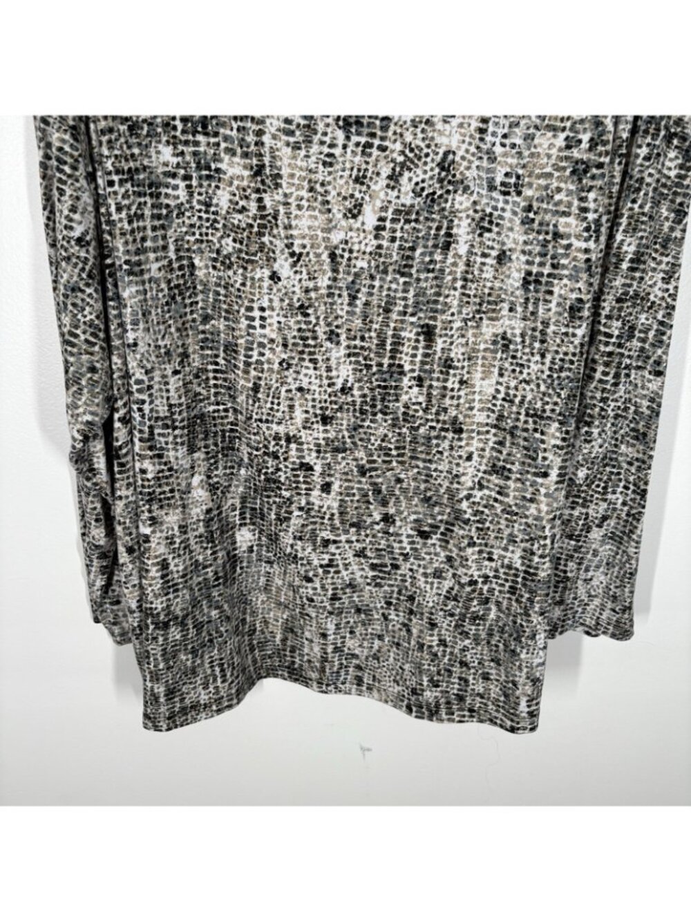 Susan Graver Women 5X Scoop Neck Printed Long Sleeve Brushed Liquid Knit Top - Picture 3 of 10